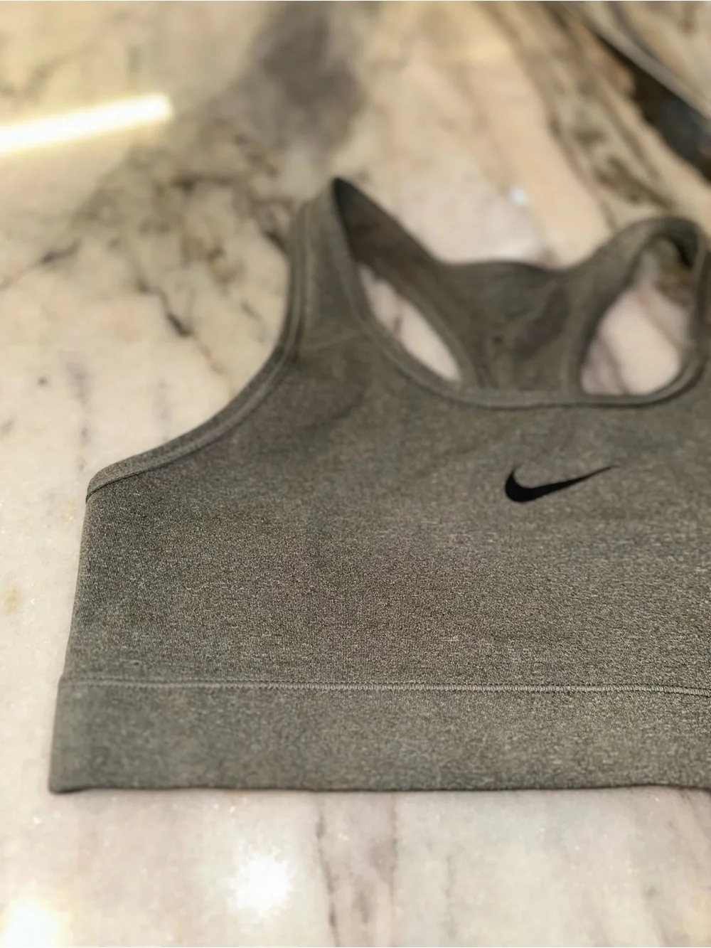 Nike Size Large Women's Gray Racerback Sports Bra - Supportive Athletic Comfort